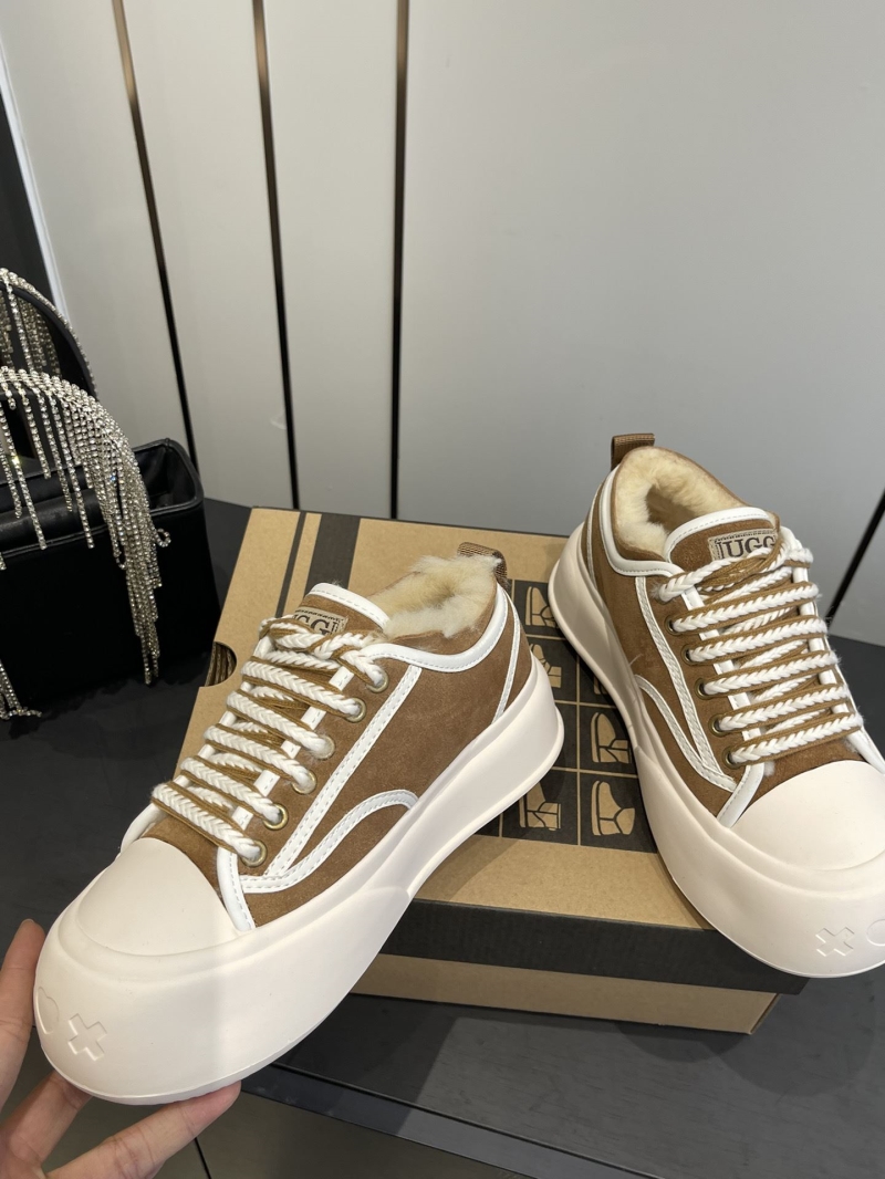 Ugg Flat Shoes